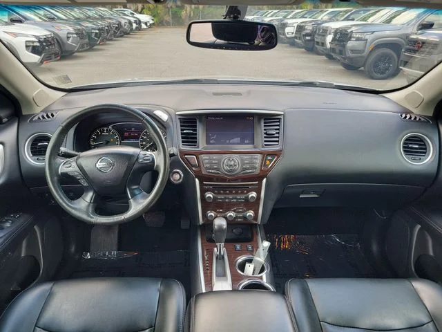 Used 2016 Silver Nissan SL image 10