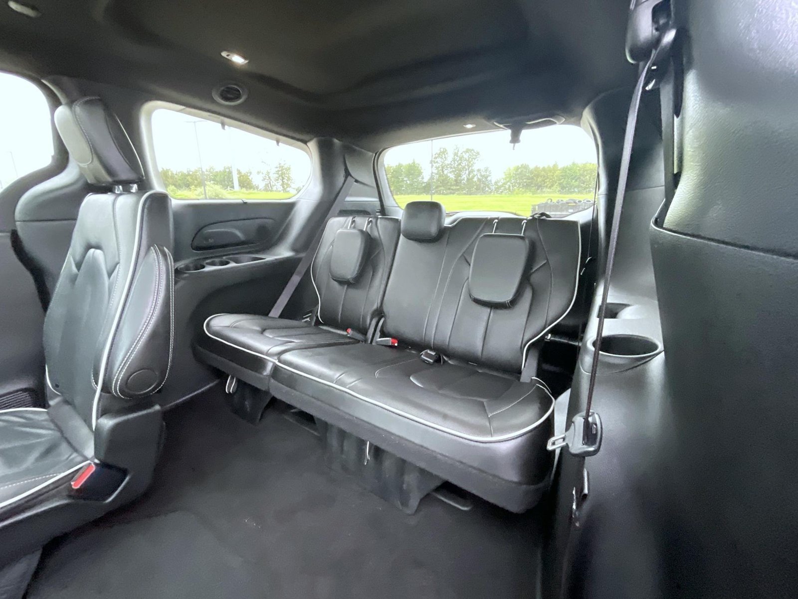 Used 2025 Black Chrysler Limited image 20