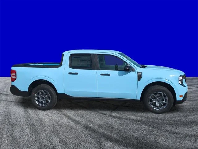 New 2026 Blue Ford XLT image 3
