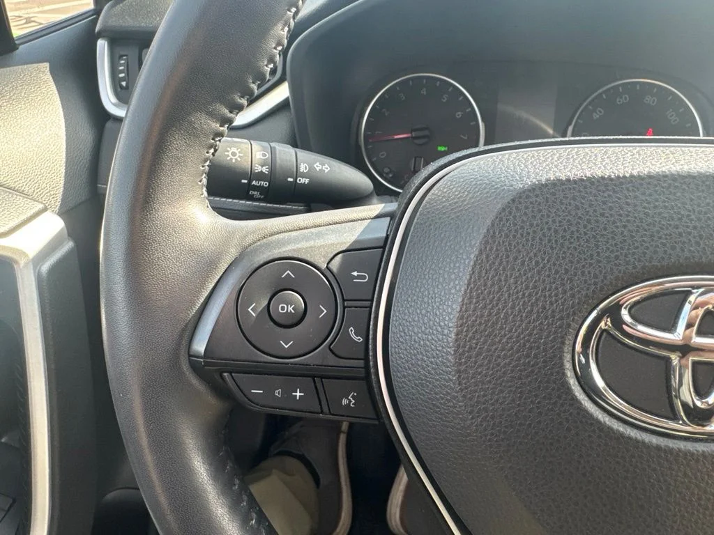 Certified Used 2020 Magnetic Gray Metallic Toyota XLE image 22