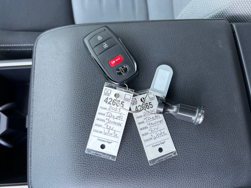 2025 Toyota 4Runner TRD Off-Road - Photo 29