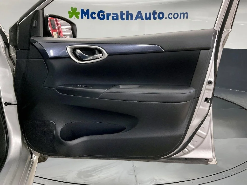 Used 2017 Silver Nissan SR image 28