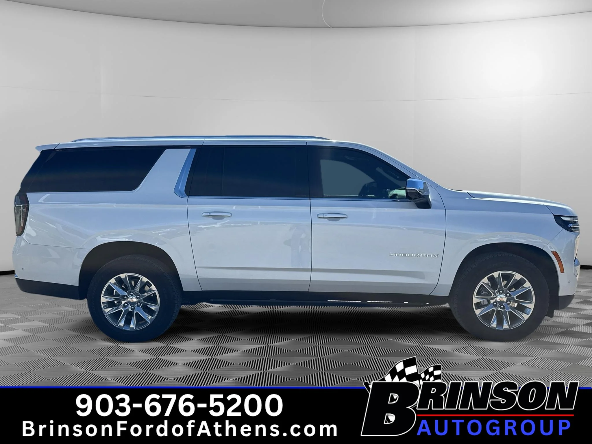 Used 2025 Iridescent Pearl Tricoat Chevrolet Premier image 4