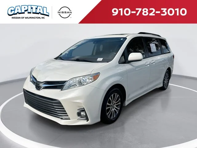 Used 2018 White Toyota XLE image 1