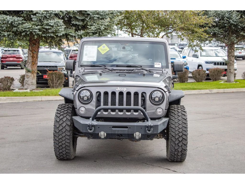 Used 2018 Granite Crystal Metallic Clearcoat Jeep Sport S image 3