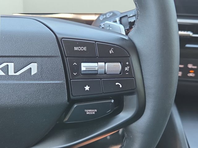 Used 2026 Fusion Black Kia S image 17