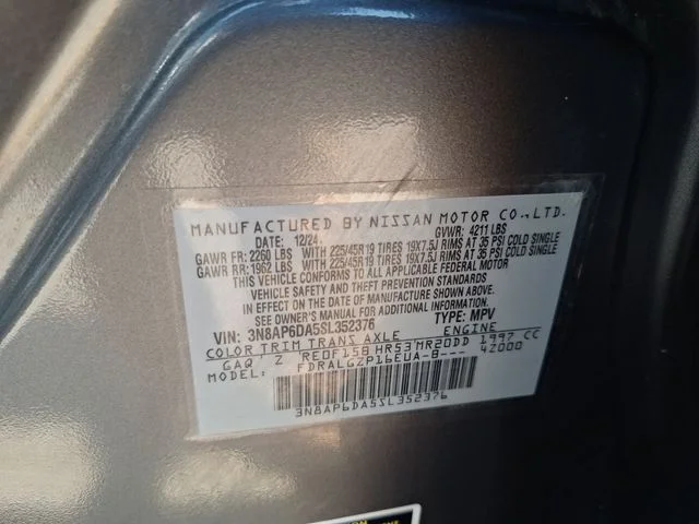 Used 2025 Gray Nissan SR image 30