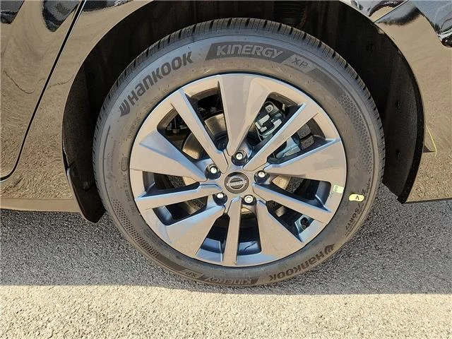New 2026 KH3 Super Blac Nissan SL Sedan image 5