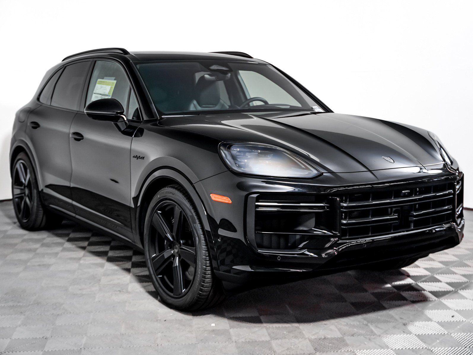 New 2026 CHROMITE BLACK Porsche Turbo E-Hybrid image 8