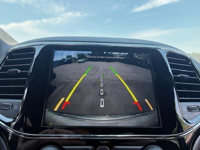 Used 2019 Sting-Gray Clearcoat Jeep Altitude image 12