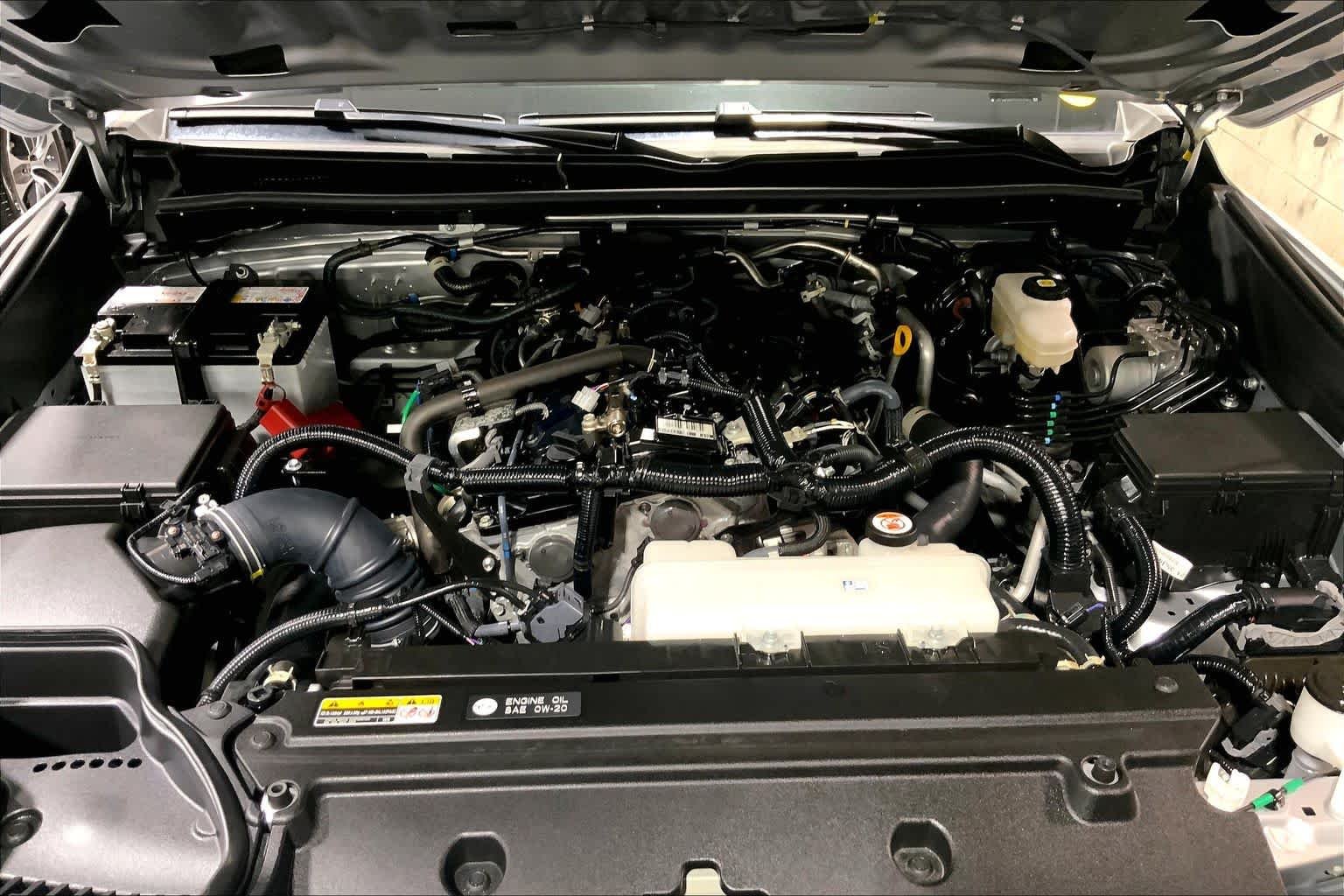 Used 2025 Cutting Edge Toyota SR5 image 32