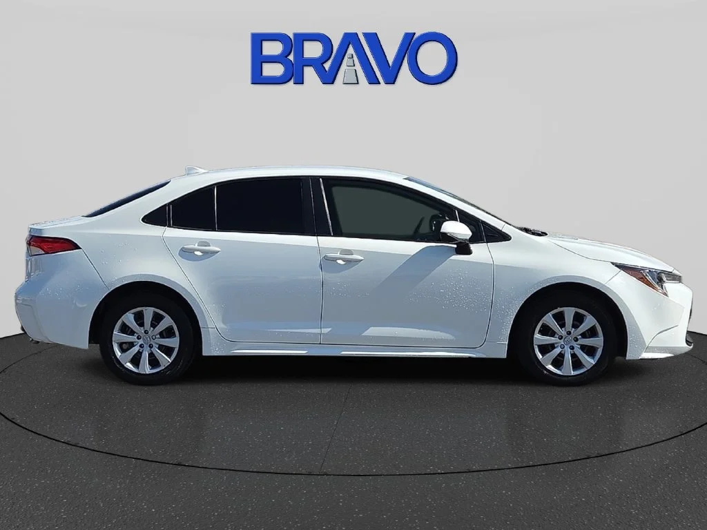 Used 2023 White Toyota LE image 5