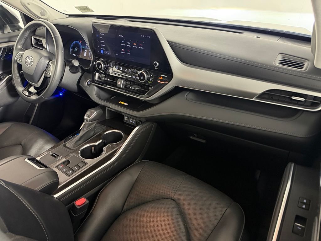 2024 Toyota Highlander Platinum - Photo 14
