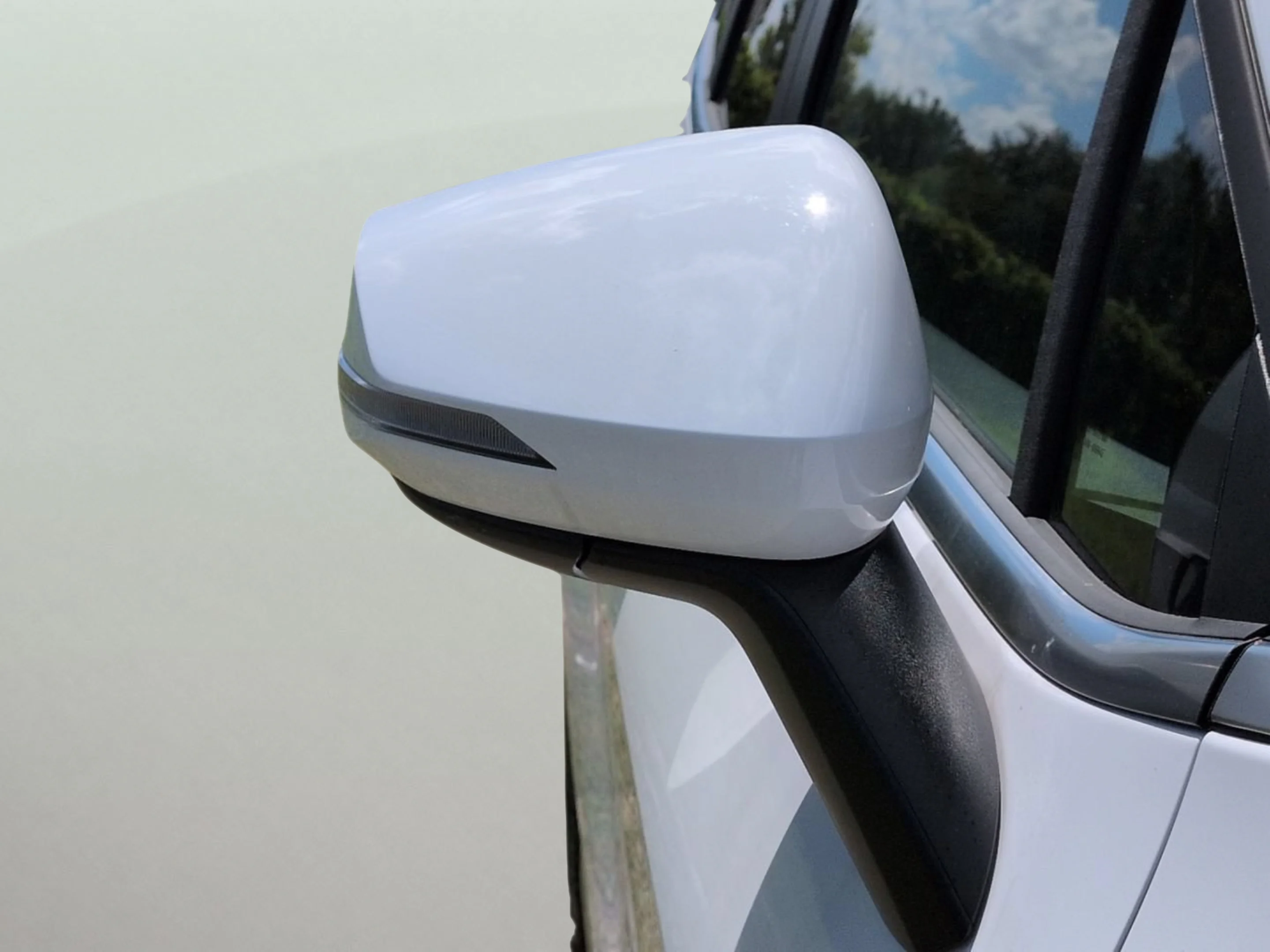 New 2026 Glacial White Kia EX image 42