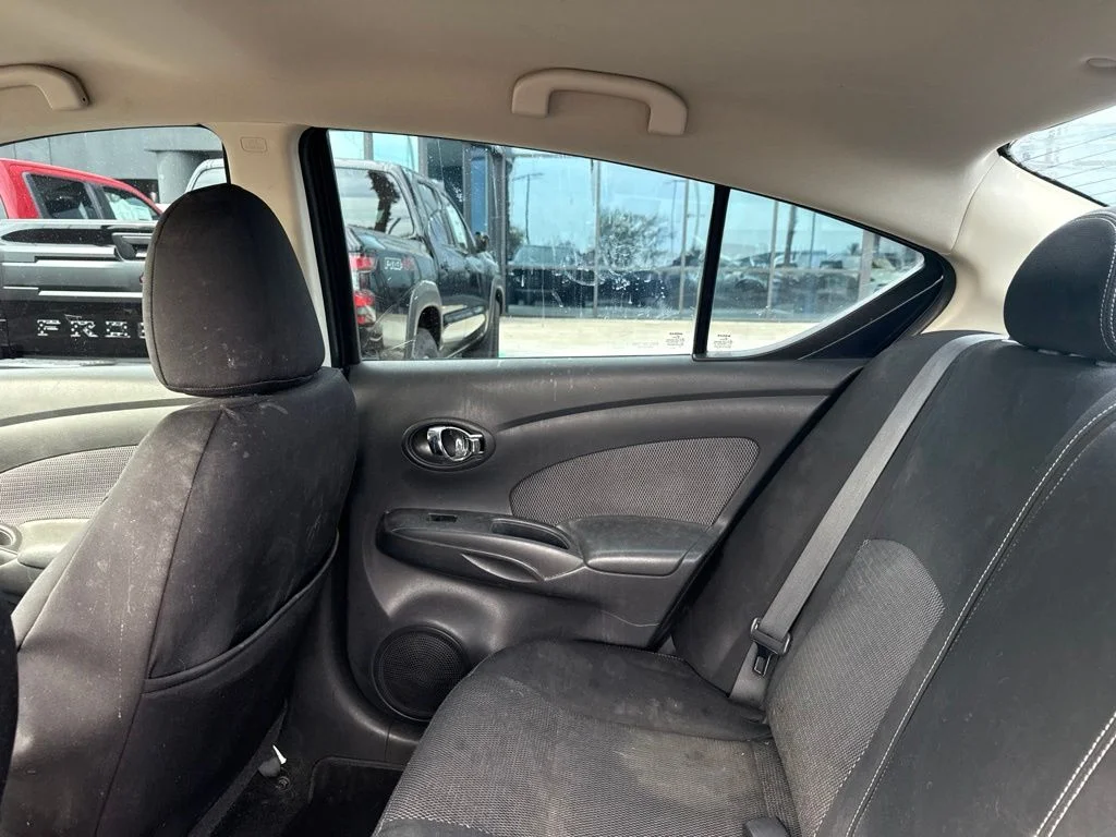 Used 2015 Blue Nissan 1.6 SV image 19