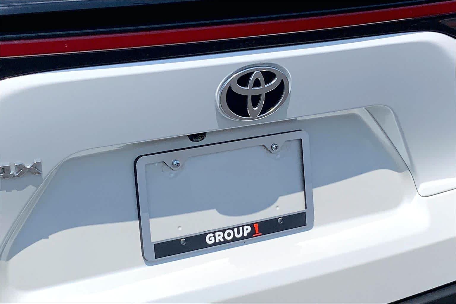 Used 2024 Wind Chill Pearl Toyota XLE image 30