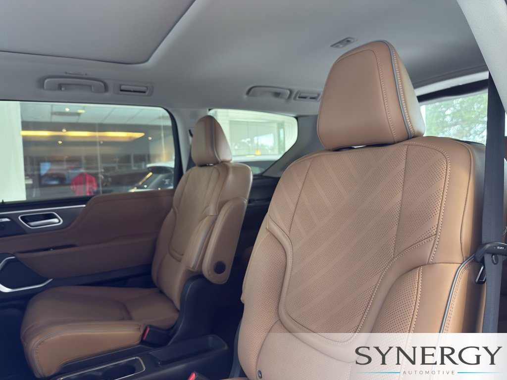 New 2027 Radiant White INFINITI LUXE image 29