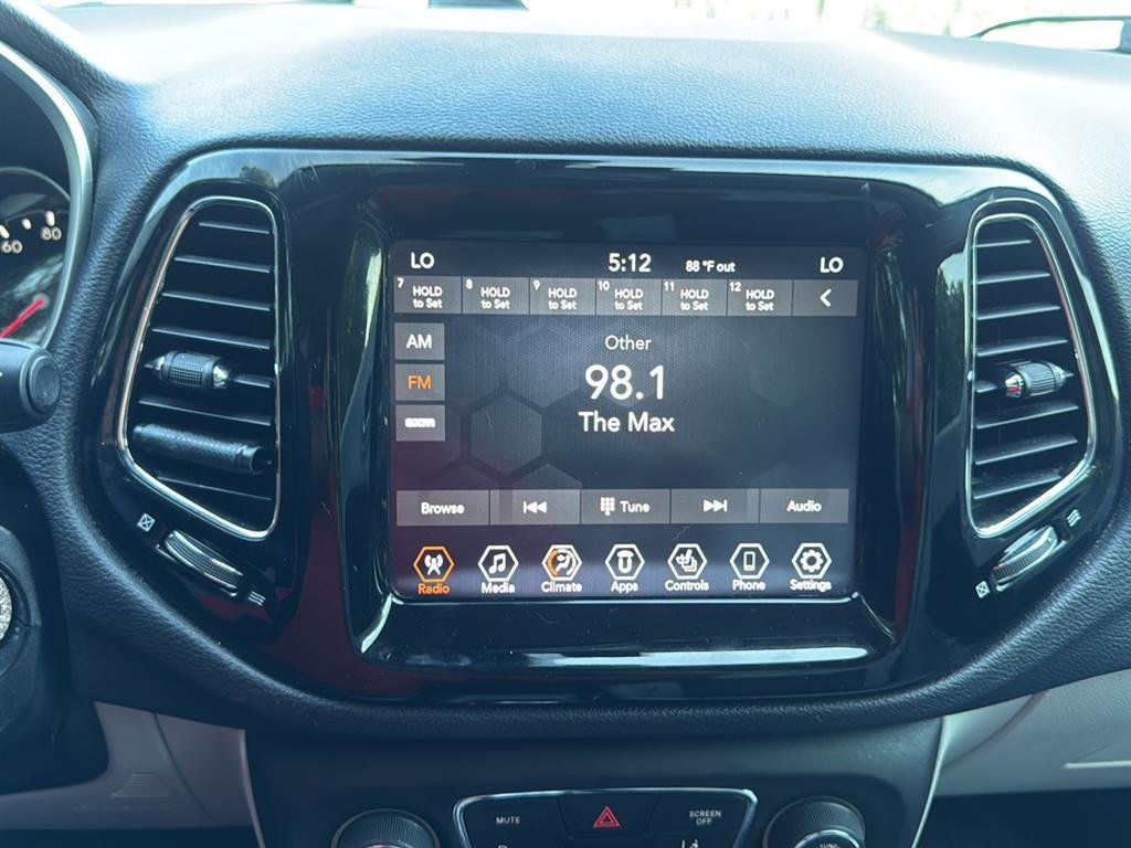 Used 2021 White Clearcoat Jeep Limited image 11