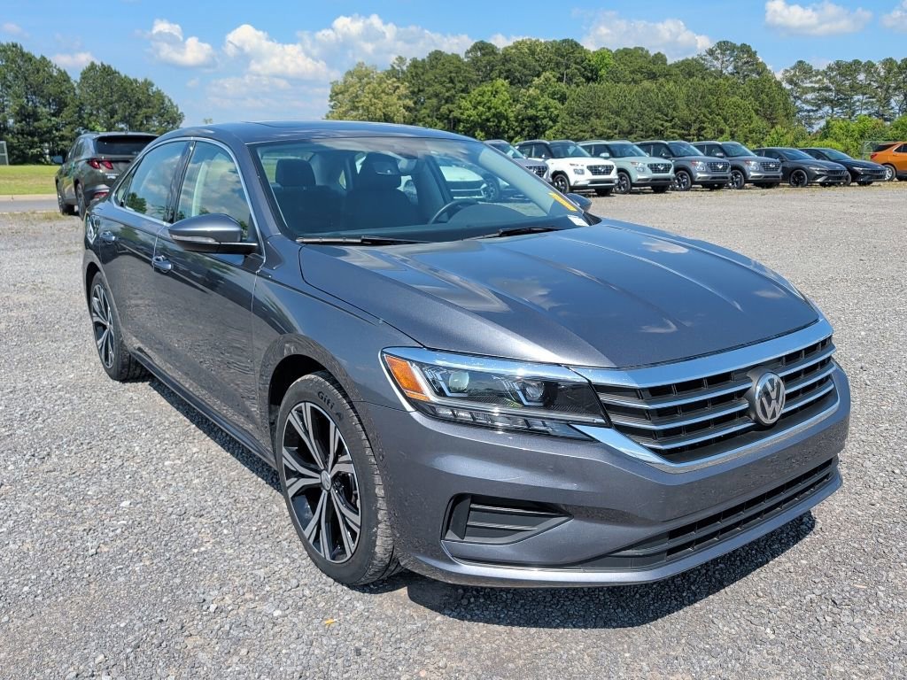 2022 Volkswagen Passat 2.0T SE Auto's photo