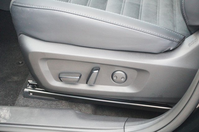 2025 Mitsubishi Outlander SE - Photo 17