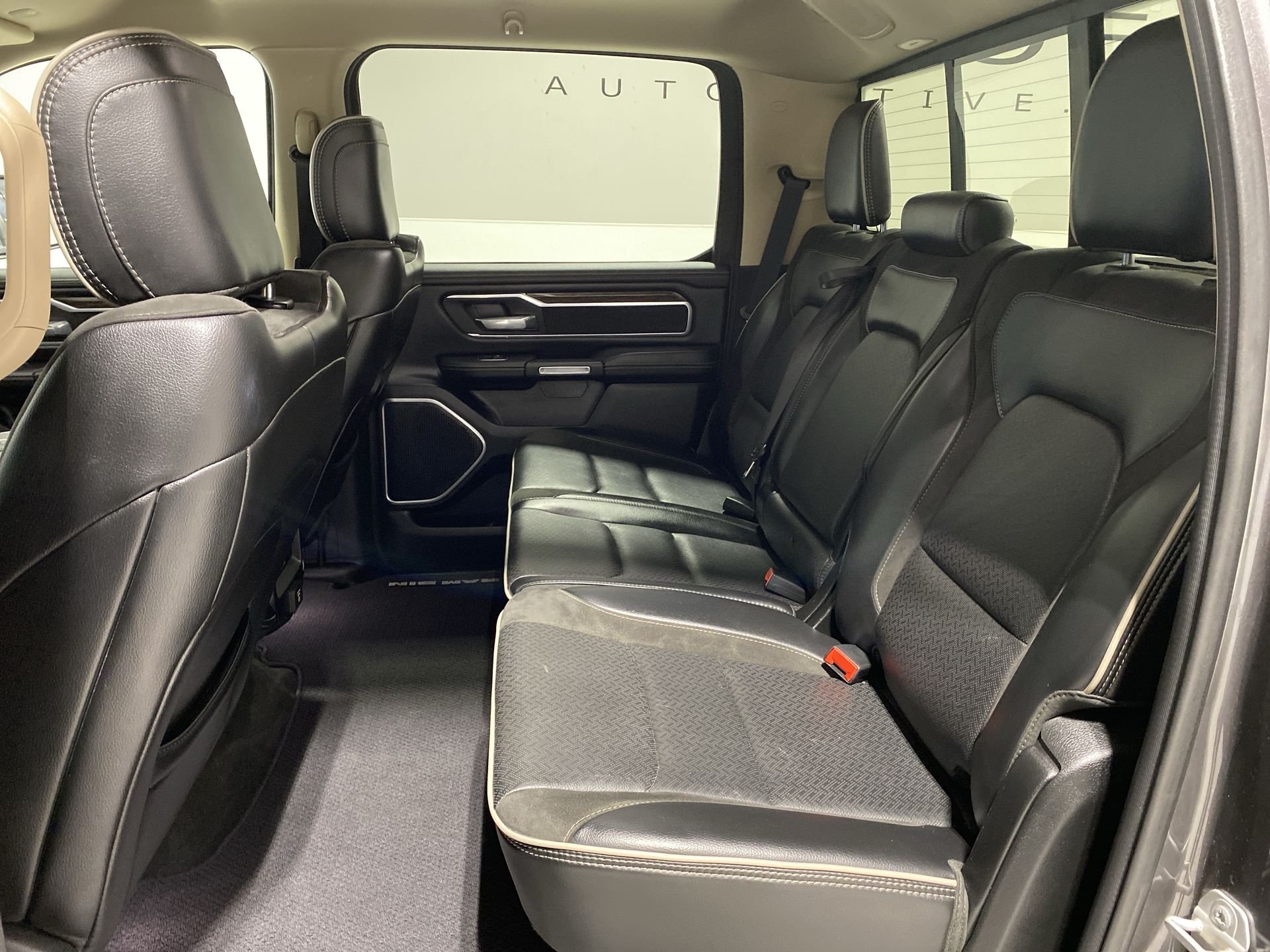 Used 2020 Granite Crystal Metallic Clearcoat  Ram Laramie image 57