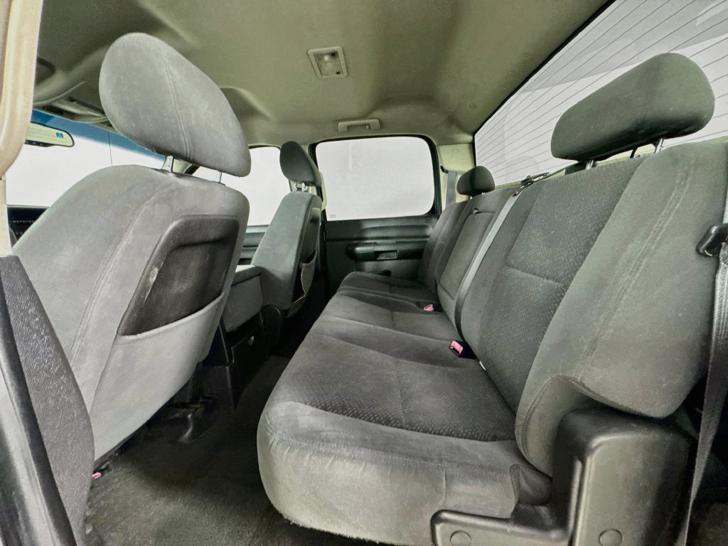 Used 2008 Graystone Metallic Chevrolet LT image 28