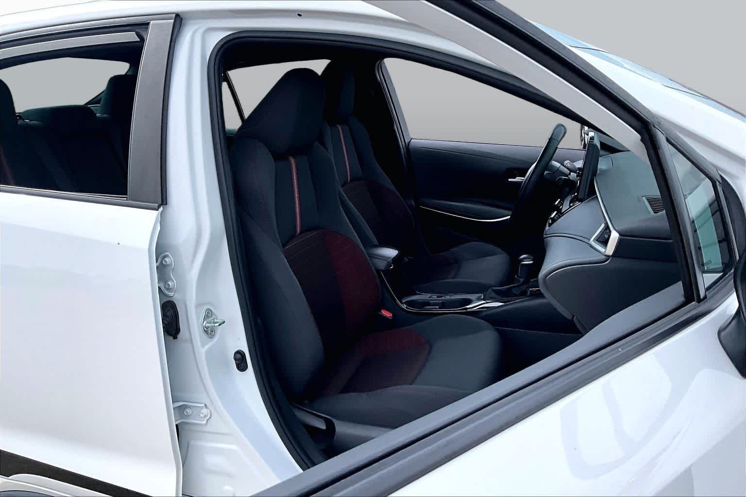 Used 2023 Ice Cap Toyota SE image 9