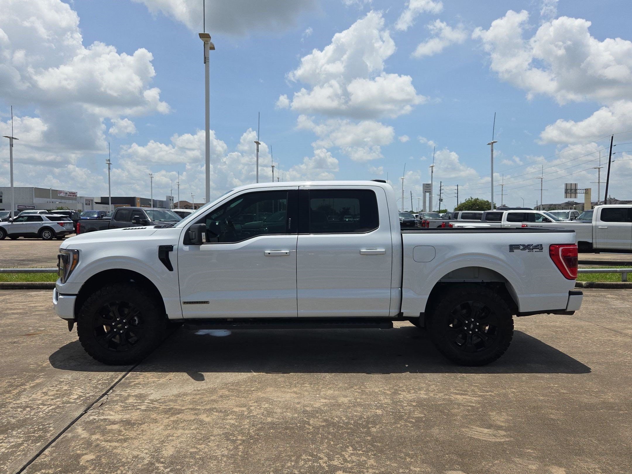 Used 2023 Oxford White Ford XLT image 6