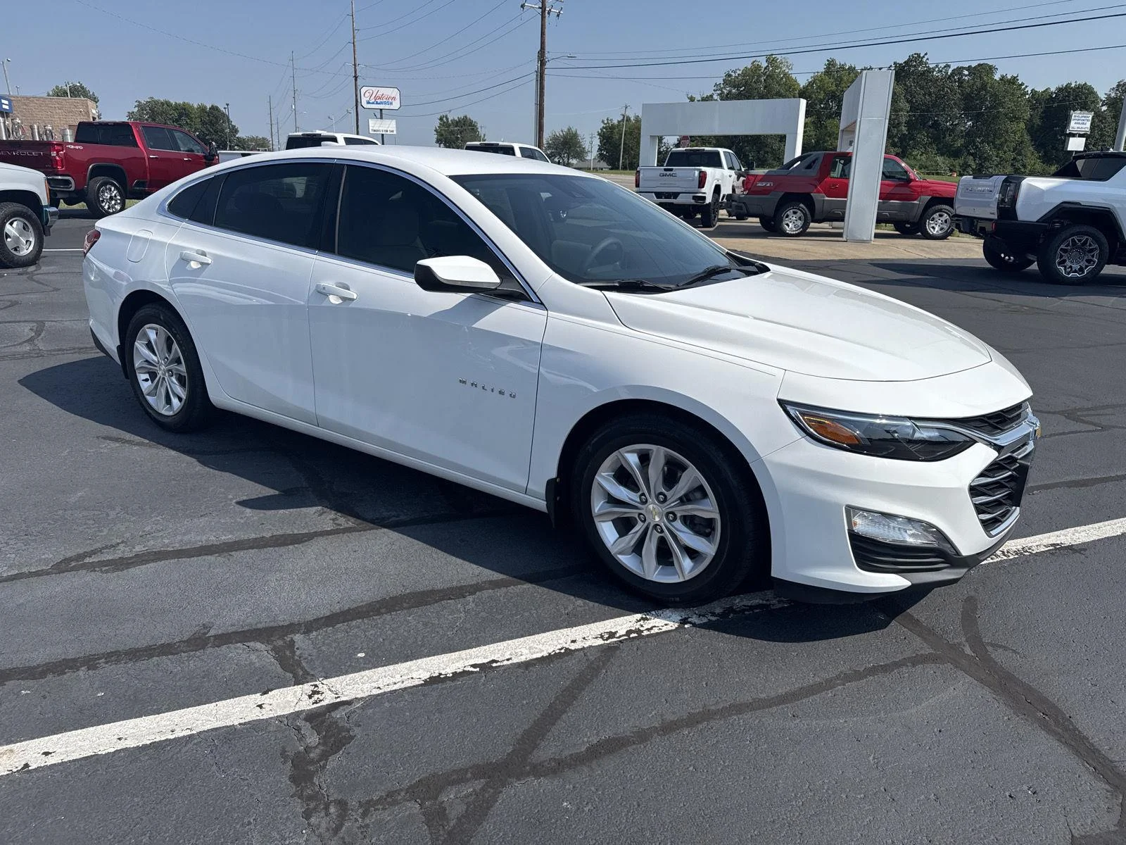 Used 2023 SUMMIT WHITE Chevrolet LT image 5