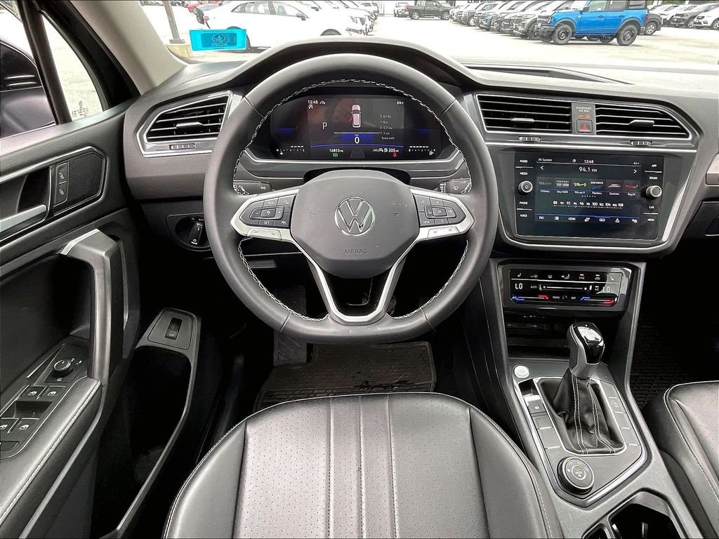 Used 2024 Deep Black Pearl Volkswagen 2.0T SE image 16