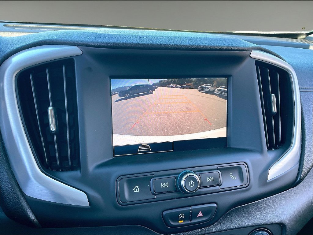 Used 2024 Summit White GMC SLE image 18