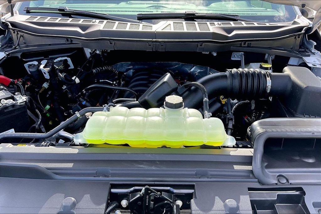 New 2026 Ford F-150 XLT 4D SuperCrew