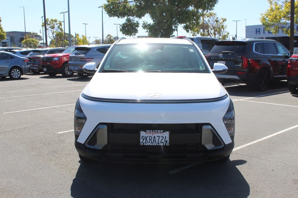Used 2024 White Hyundai SEL image 4