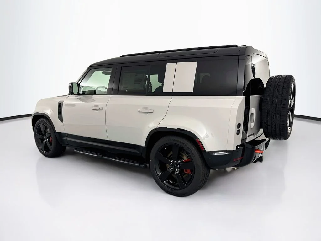 New 2026 Borasco Grey Land Rover X image 7
