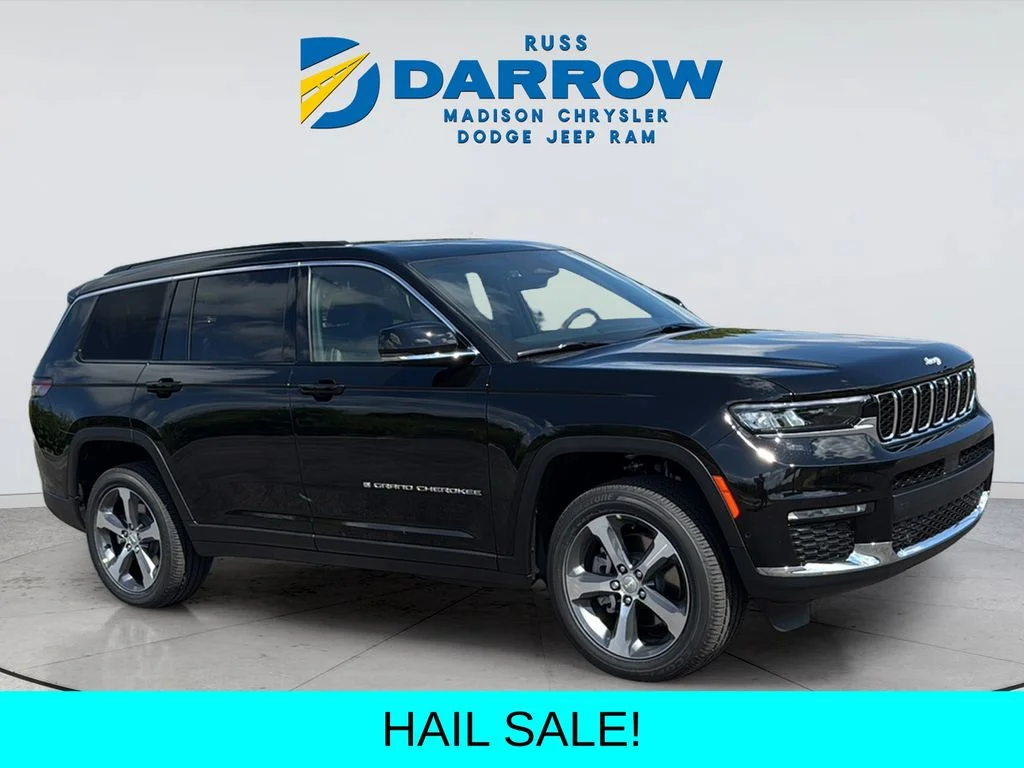 New 2025 Diamond Black Crystal Pearl-Coat Exterior Paint Jeep Limited image 7