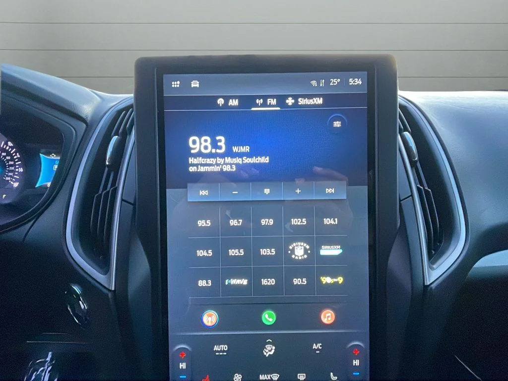 2023 Ford Edge SEL - Photo 23