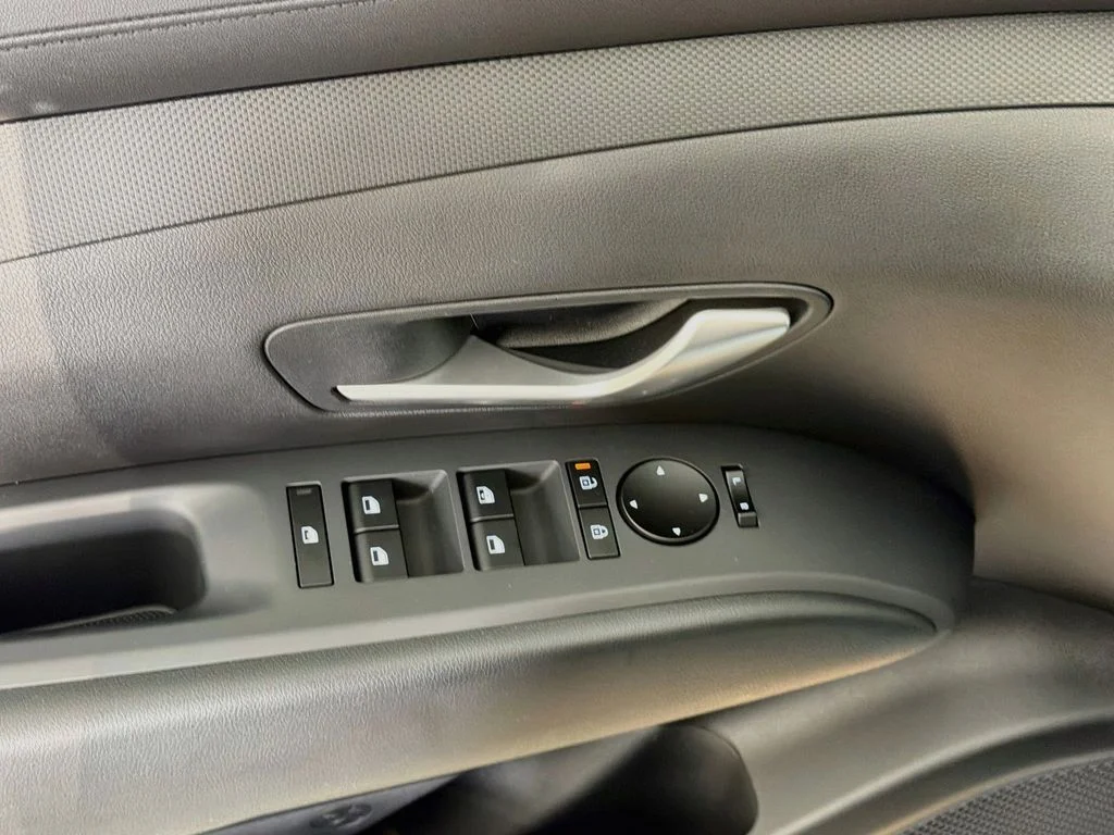 New 2027 Blue Stone Hyundai SE image 17
