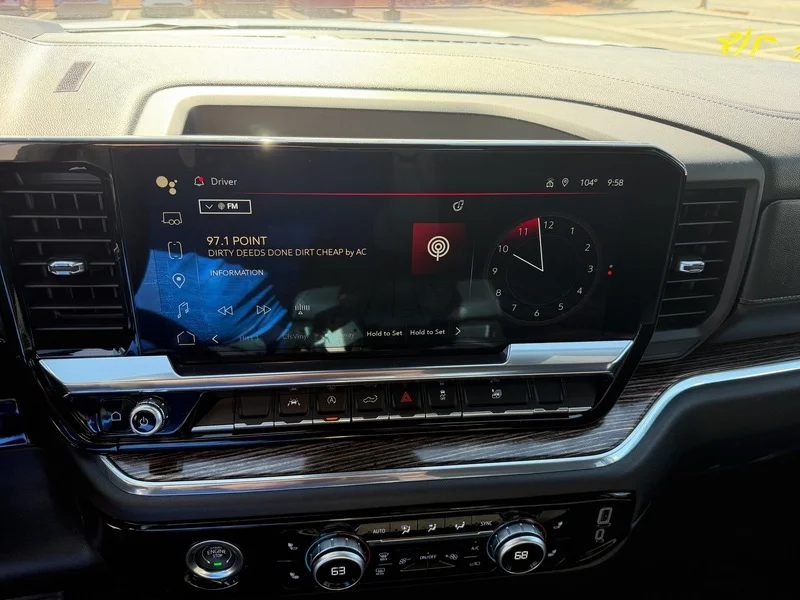 Used 2024 Summit White GMC SLE image 10