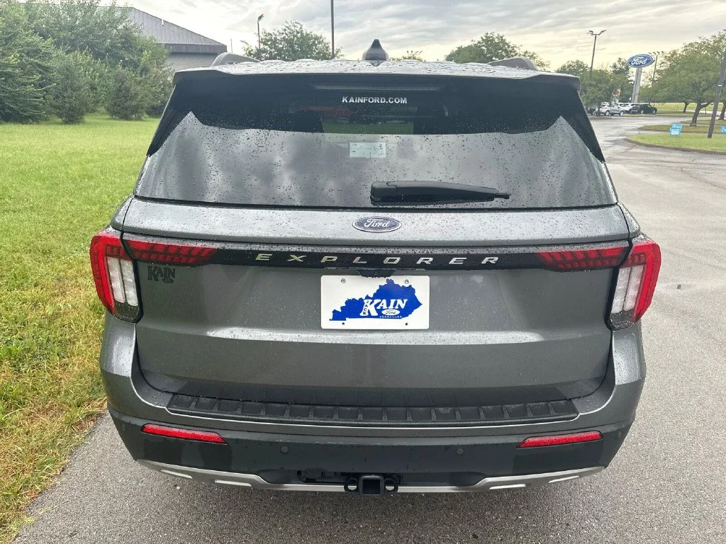 Used 2025 Gray Ford Active image 13