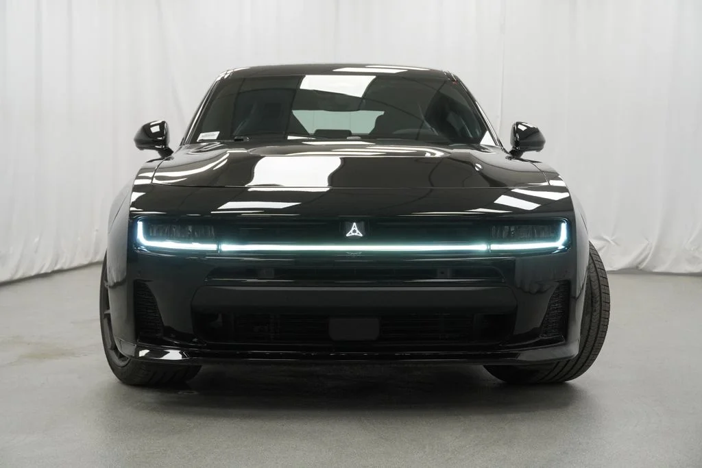 New 2026 Diamond Black Crystal Pearlcoat Dodge Scat Pack Plus image 7