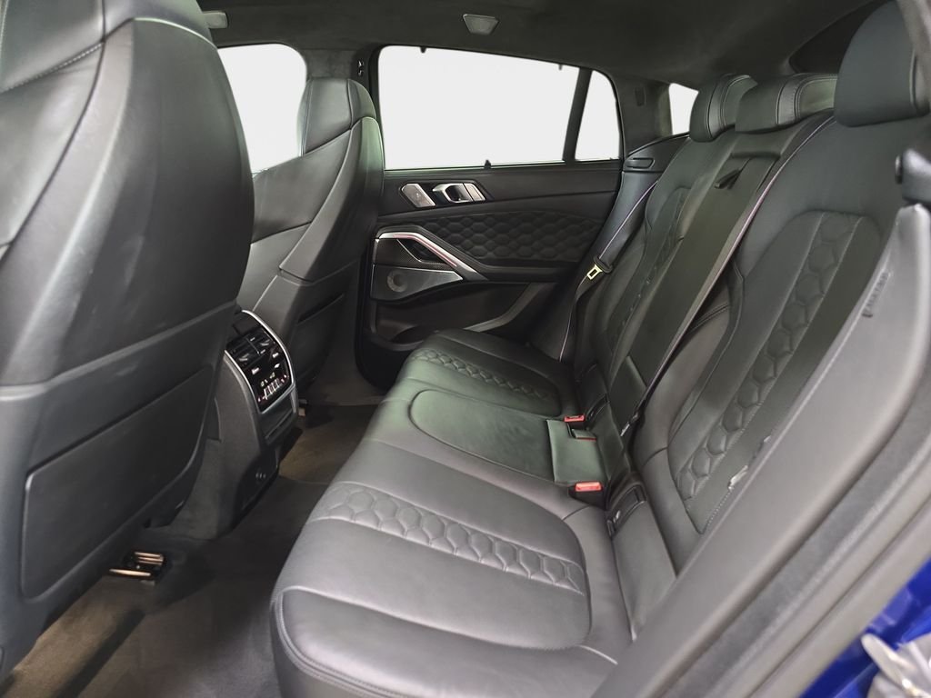 Used 2020 Marina Bay Blue Metallic BMW Competition image 14