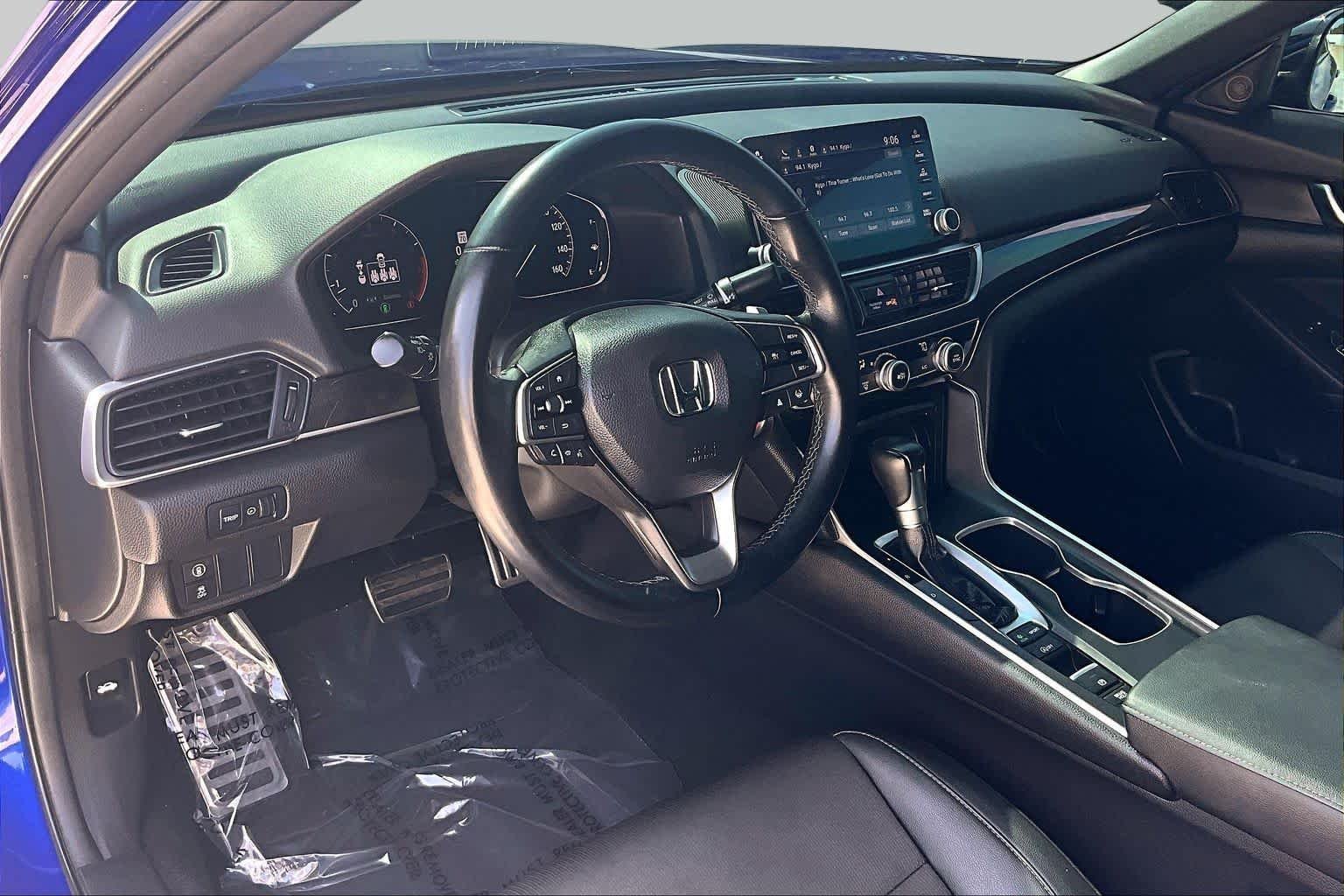 Used 2022 Still Night Pearl Honda Sport image 18