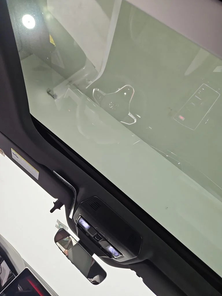 New 2026 White/off-white Volkswagen SE image 21
