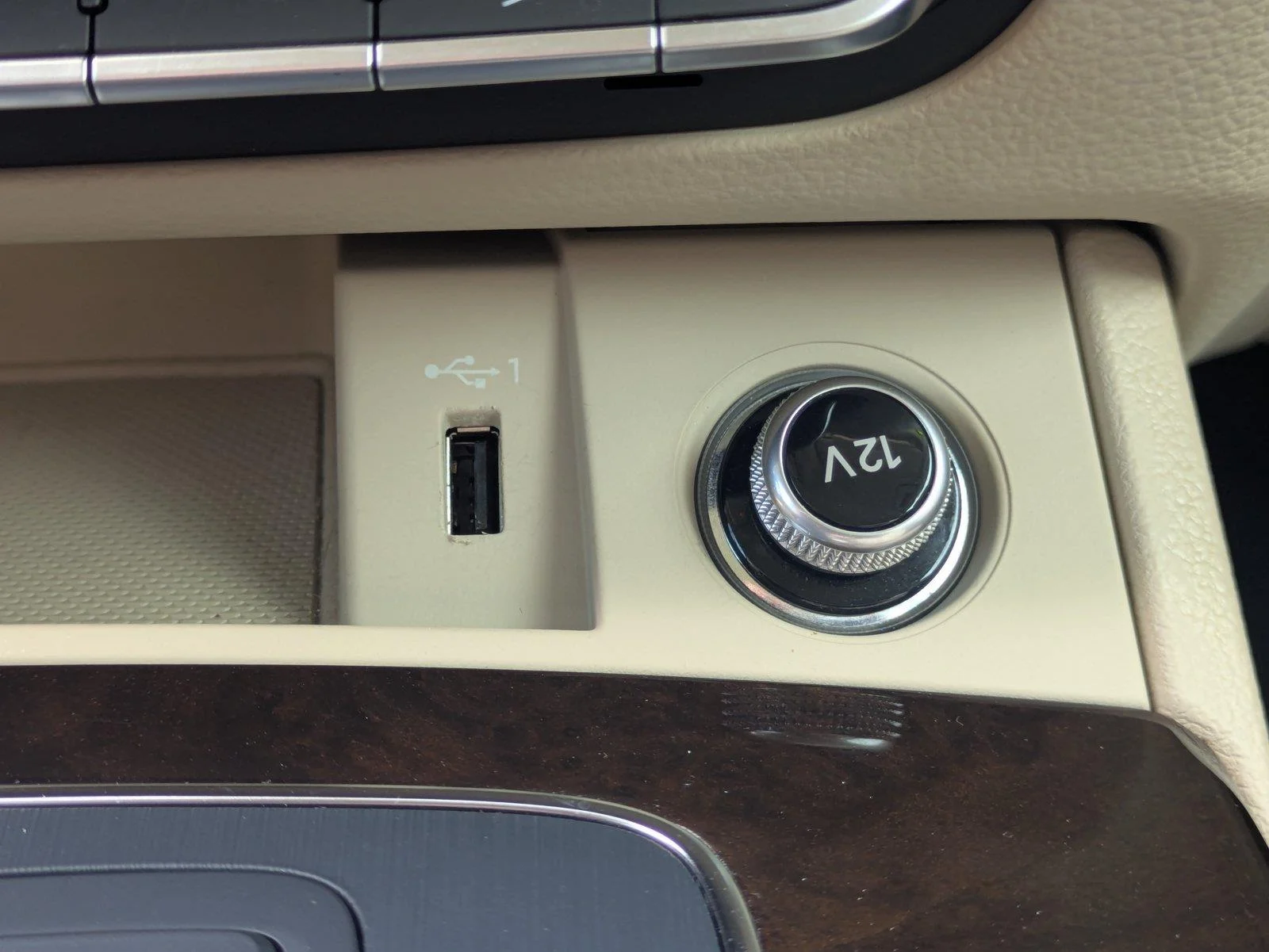 Used 2019 Moonlight Blue Metallic Audi Premium image 24