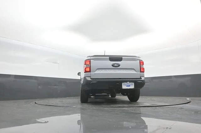 New 2026 Space White Metallic Ford XLT image 28