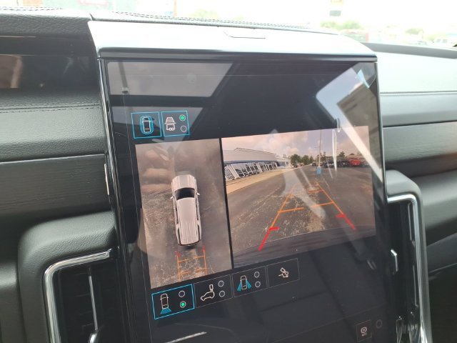 2026 GMC Yukon XL Denali - Photo 18
