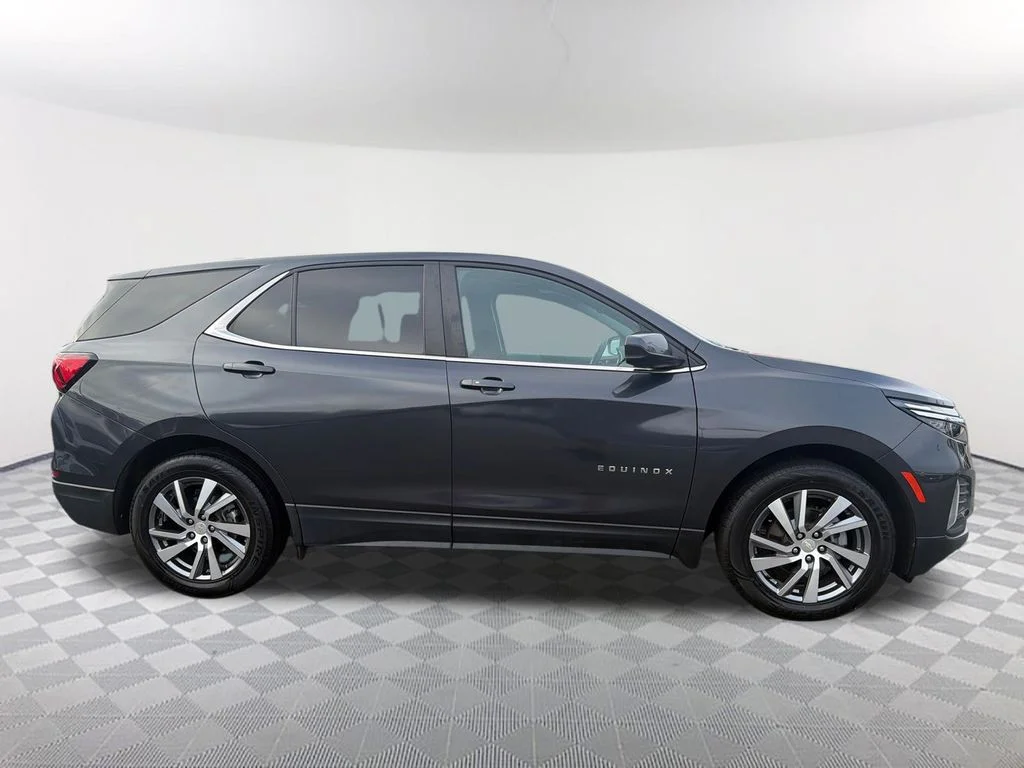 Used 2022 Gray Chevrolet LT image 4