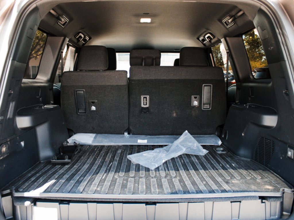 Used 2025  Toyota  image 26