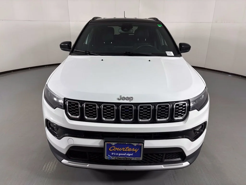 Used 2025 White Jeep Limited image 3