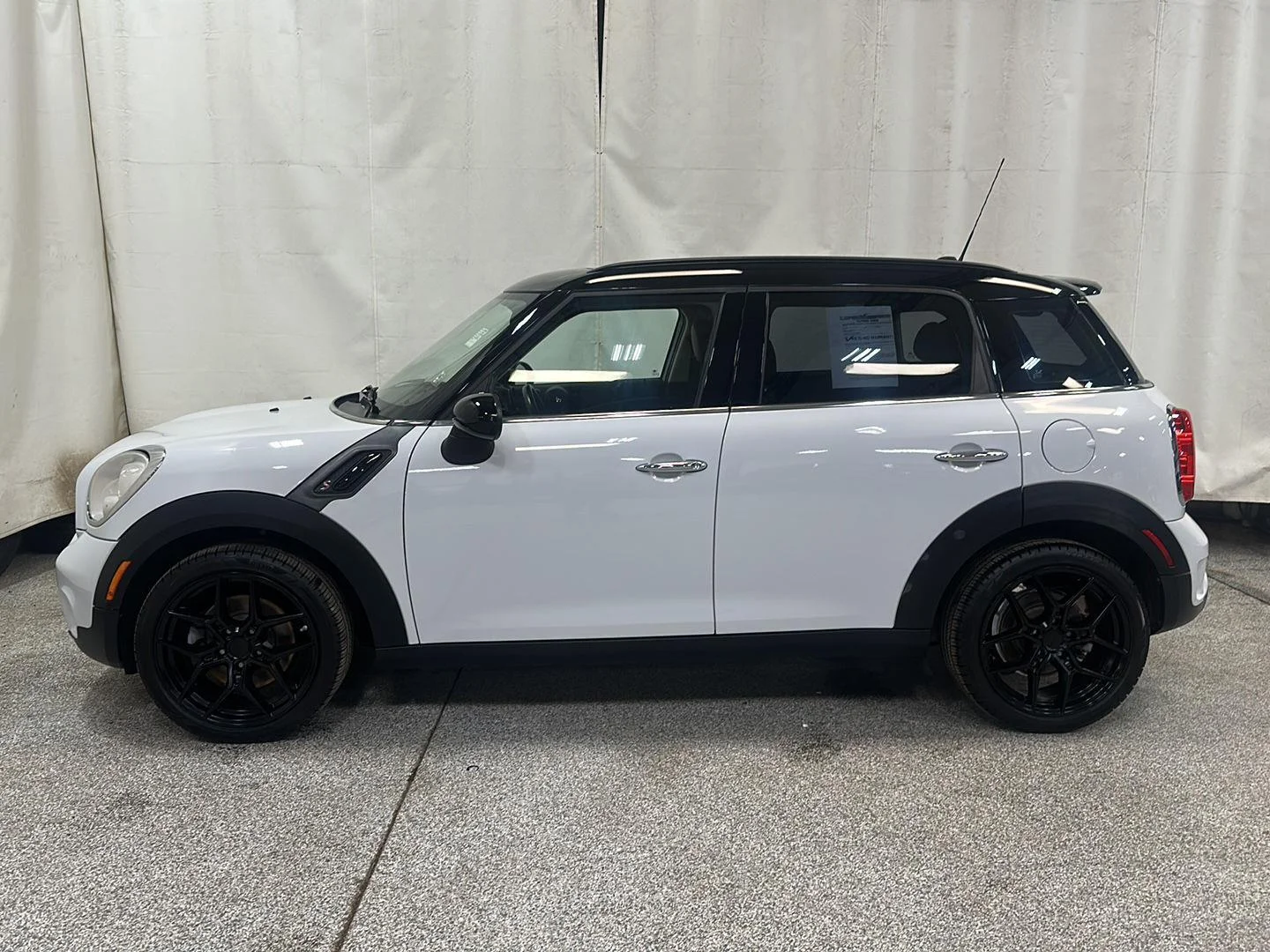 Used 2014 MINI Countryman Countryman S with VIN WMWZC5C53EWM16807 for sale in Waconia, Minnesota